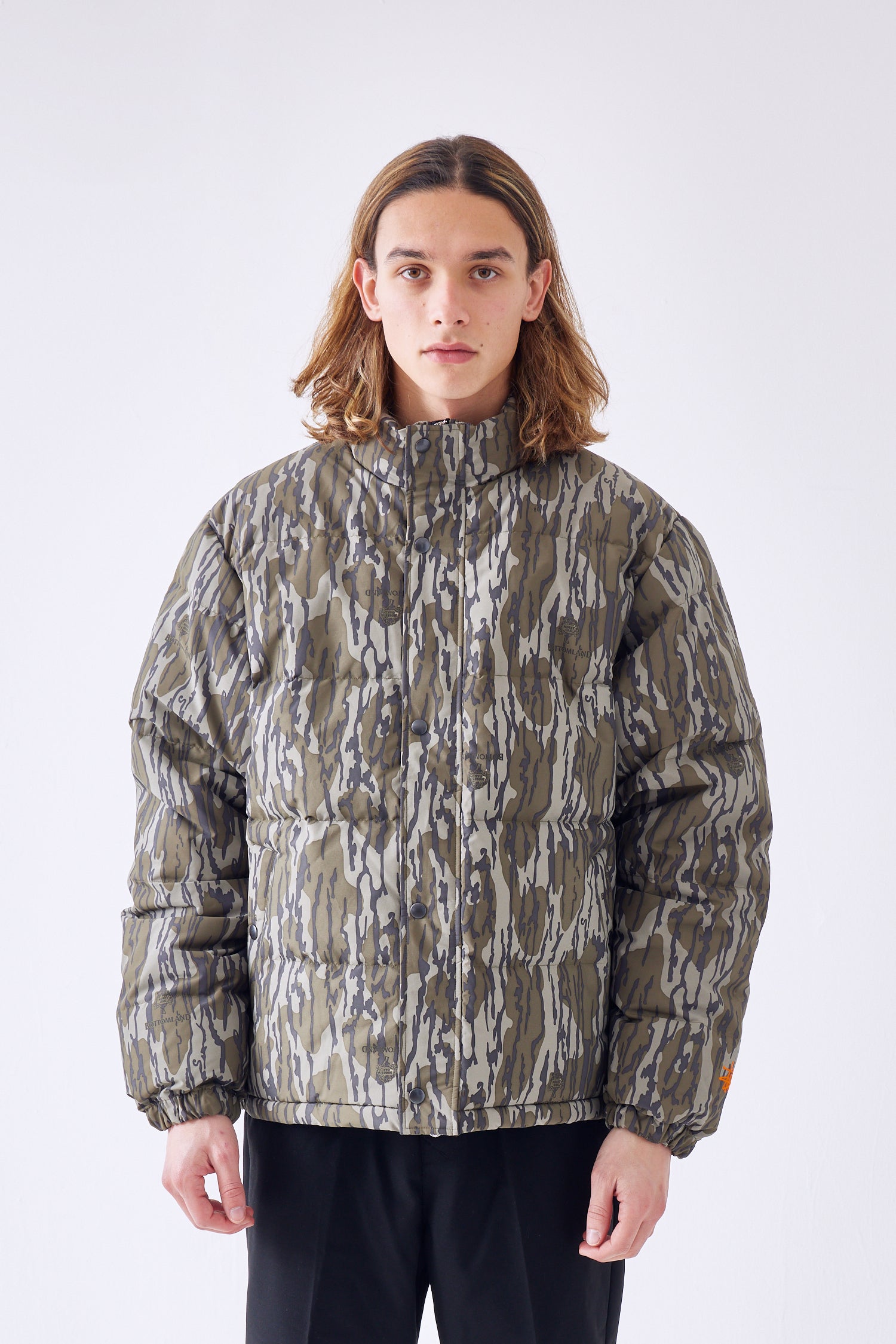 肩幅55cmstussy MOSSY OAK DOWN PUFFER JACKET カモ